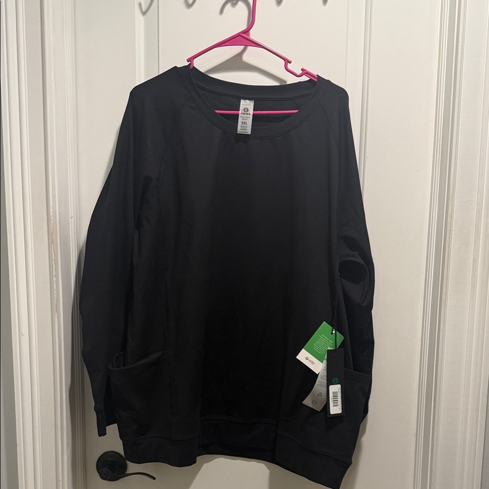 NWT Mono B Long Sleeve Shirt with pockets on sides